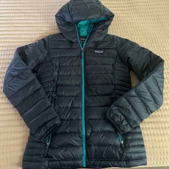 Patagonia Down Sweater Hoodie - Picture 1 of 5